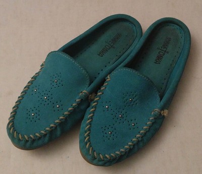 turquoise bottom flats