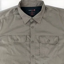 Swiss Tech Men’s Button Down Shirt Long Sleeve Outdoor Casual Size L 42-44 EUC