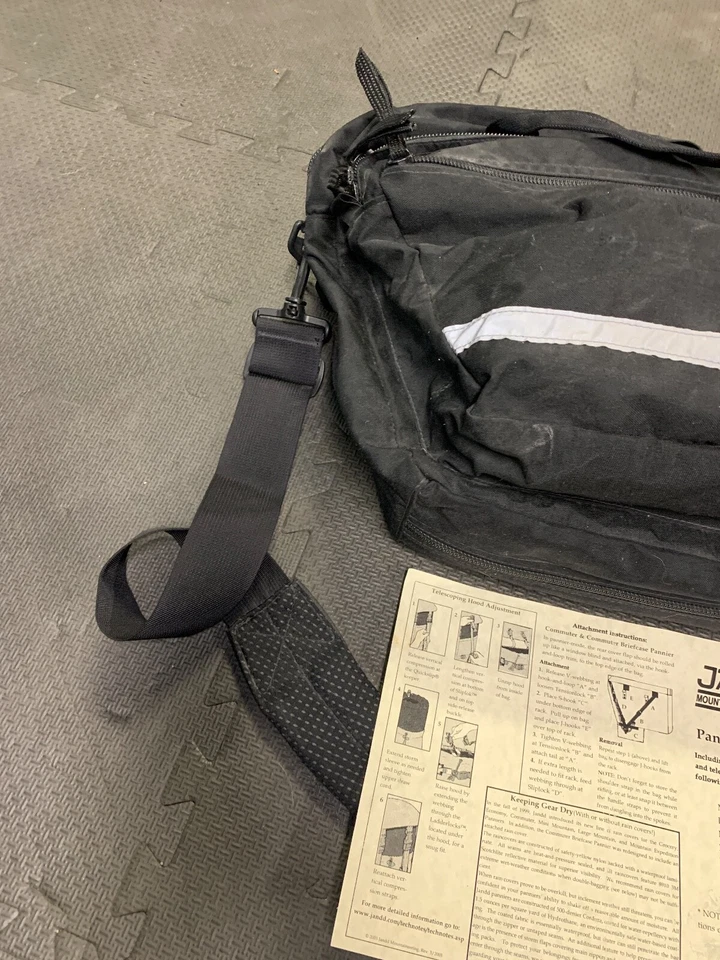 Jandd Bike Computer Bag / Briefcase / Messenger for Pannier Rack, Padded Strap - Image 2 of 4