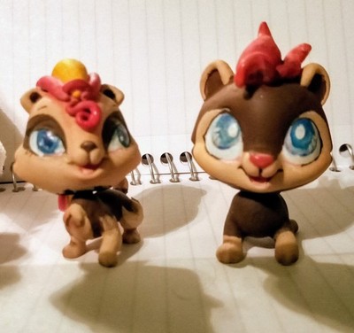 Pokémon Litleo and F.Pyroar littlest pet shop repaint OOAK