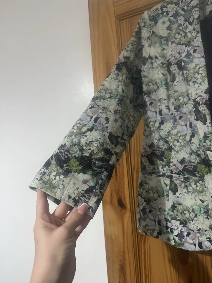 Gorgeous Oasis Floral Cotton Blend Blazer Jacket - Size 10 / 36 - Image 2 of 4