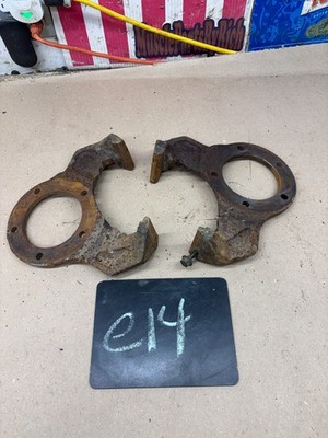 1977 78 76 1979 Ford F150 BRONCO FRONT AXLE DANA 44 Pair Caliper Mount Brackets