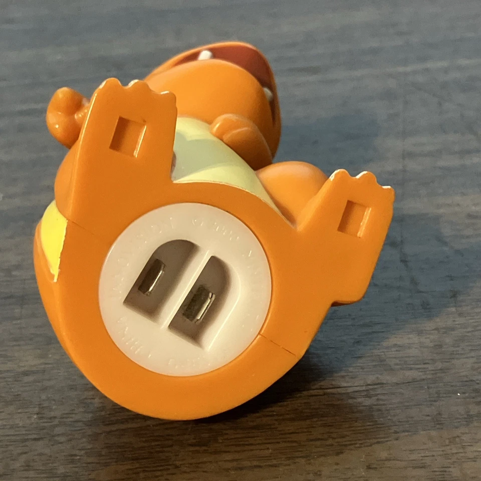 Hasbro Innovision ThinkChip Pokemon Battle Stadium Figura Charmander con tarjeta Foto 4 de 4