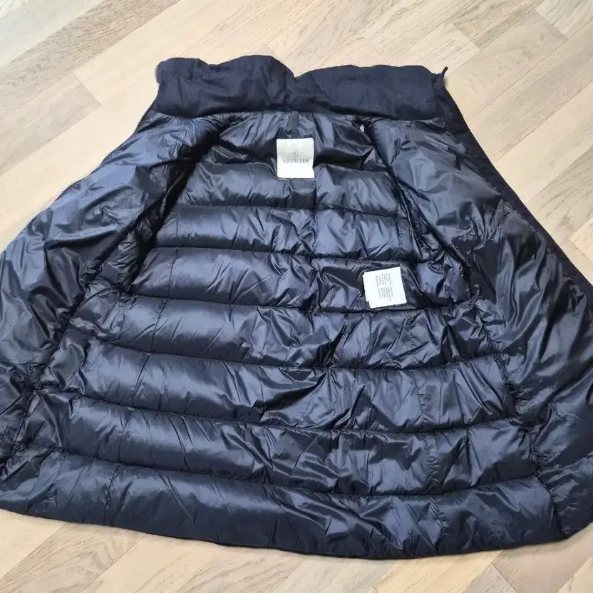 Moncler Women's Padded Jacket, Size 55, Warm & Stylish thumbnail 6