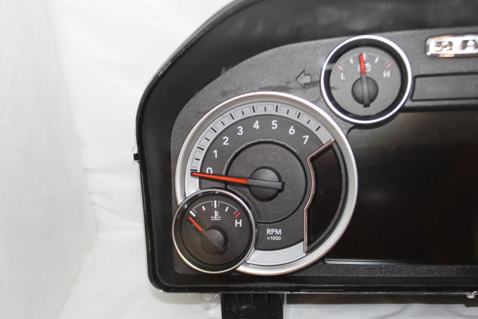 Painel de instrumentos velocímetro 2016 RAM 1500/2500/3500 7" tela 107.586 milhas - Imagem 3 de 4