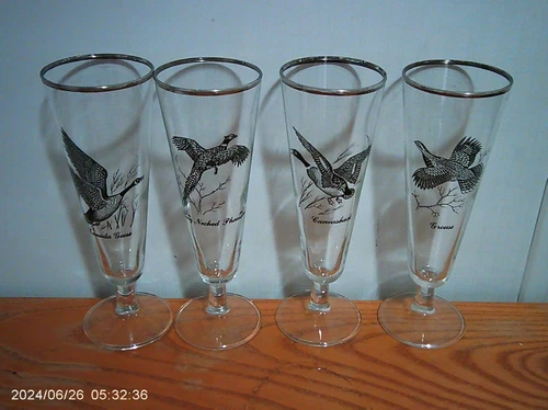 Set Of 4 Vintage Pilsner Federal Glass Sportsman Game Bird Glass Flutes