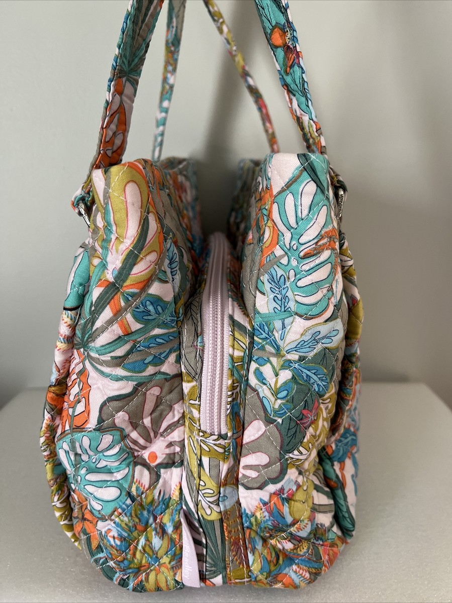 売約済み　ヴェラブラッドリー　スポーツダッフル2 Vera Bradley Multi-Compartment Shoulder Bag Rain Forest