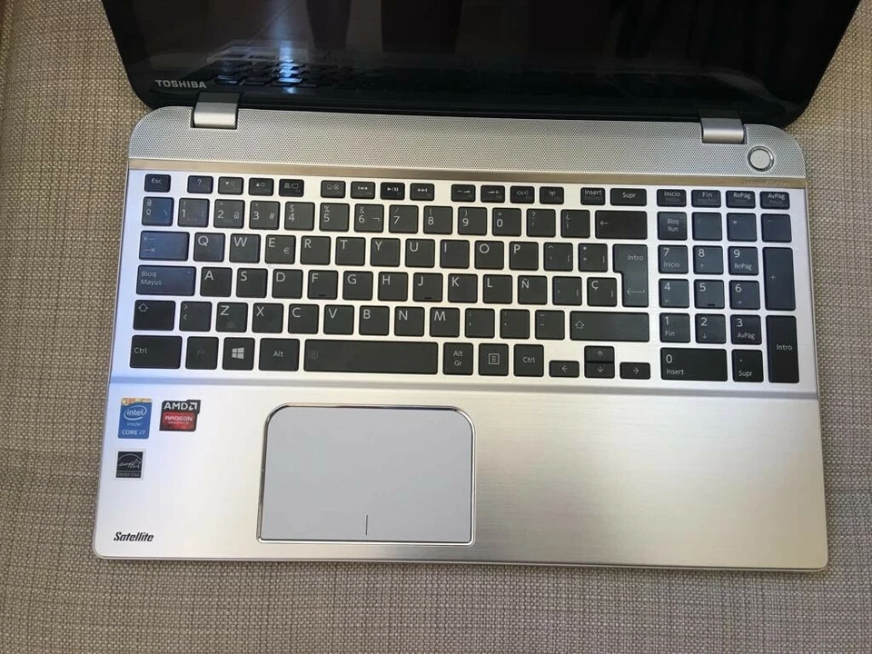 PC PORTATIL TOSHIBA SATELLITE P50T-B-118 - Imagen 3 de 4