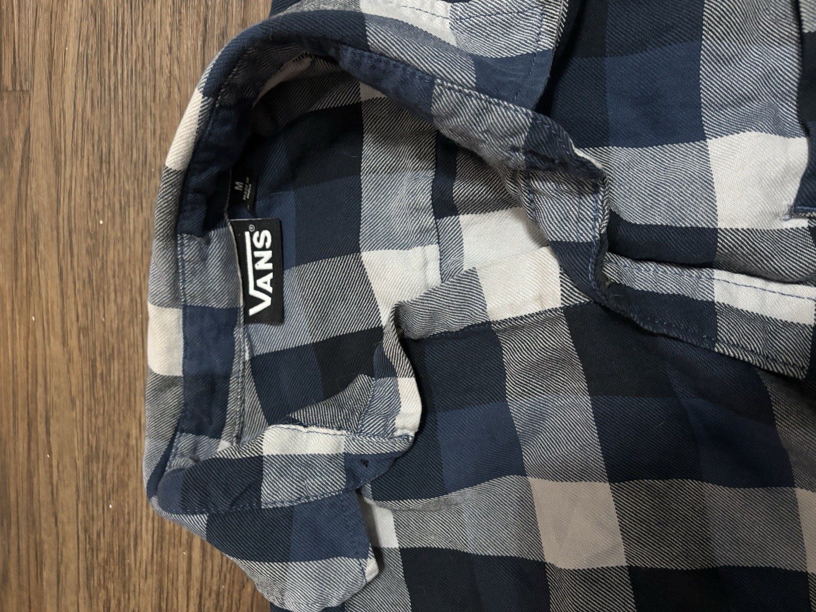 2 Vans Flannels Size Medium - image 9