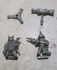 Warhammer Fantasy Chaoszwerge Drehpistole und Besatzungszwerge Artillerie Metall OOP