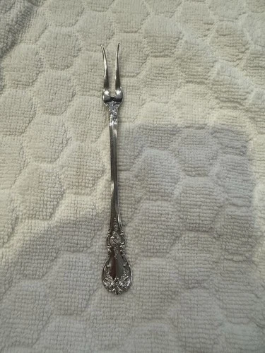 Old Master Towle Sterling Silver 2-Tine Pickle Olive Fork