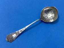 ANTICO CUCCHIAIO SPARGI ZUCCHERO TRAFORATO ARGENTO 800 CON PUNZONI.
