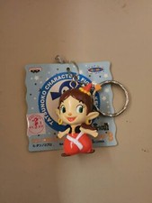 AKUBI GIRL DOLL Sbadiglio Keychain Banpresto PEANUTS CLUB MAGO PANCIONE