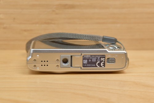 Casio Exilim EX-Z300 10.1 MP Digital Camera, 4x Optical Zoom, Image Stabilized, - Picture 7 of 8