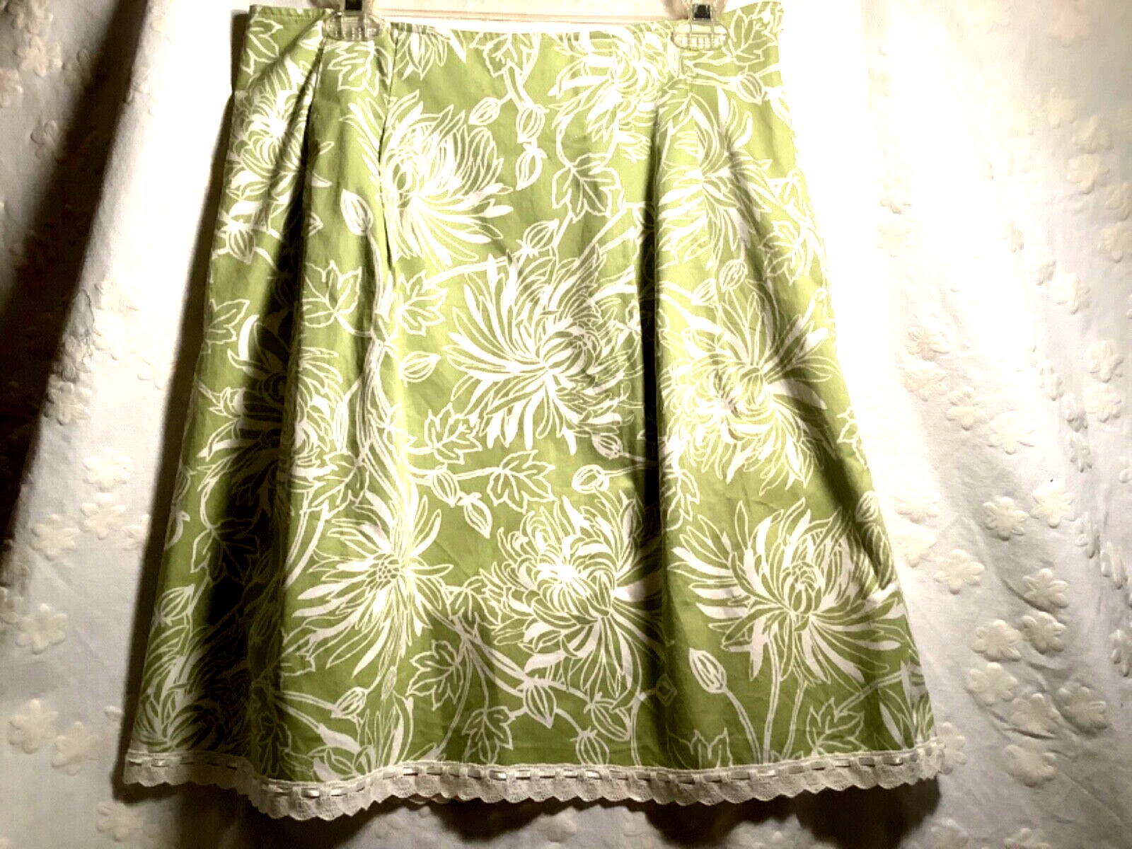 Liz Claiborne Lt Green SZ 10 Lining Ribbon Lace Hem New!-U.S.Domestic Shipp only