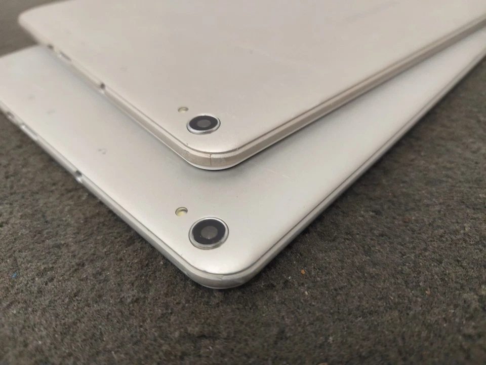 2X Mixed Tablet JobLot Bundle (Damaged/Faulty) For Parts Only — Untested #28 - Image 4 of 4