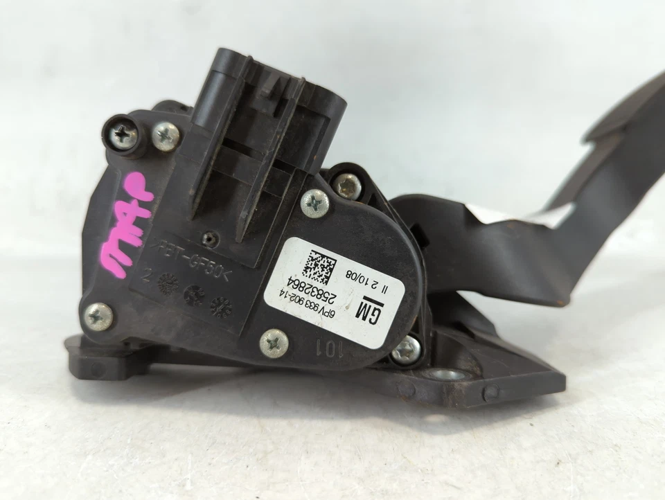 Chevrolet Silverado 1500 2008 acelerador de acelerador pedal de gasolina UBBNU Foto 2 de 4