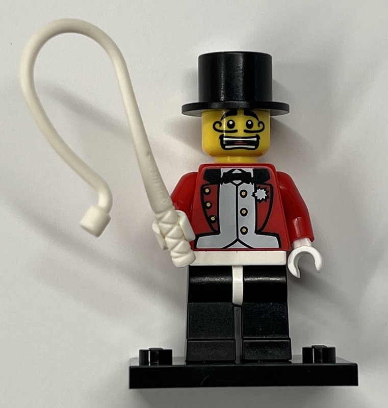 LEGO Minifigure Series 2 RINGMASTER 8684 Complete