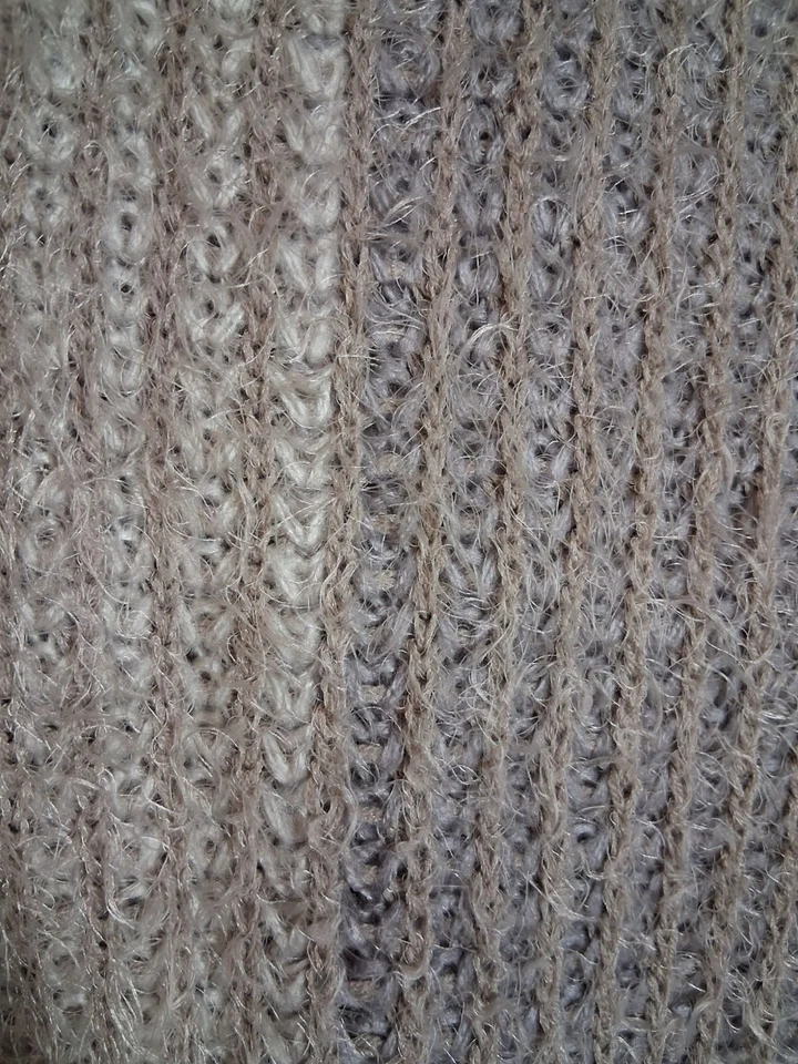 Suéter Peludo Charlotte Russe Y2K Retro Informal Invierno Púrpura/Gris Talla Pequeña Foto 2 de 4