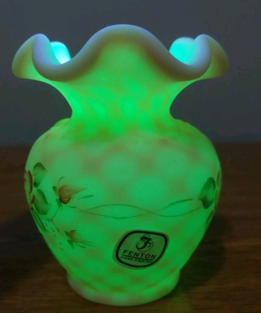 Fenton Art Glass Hand Painted Diamond Optic Burmese Vase Signed  Bill Fenton 