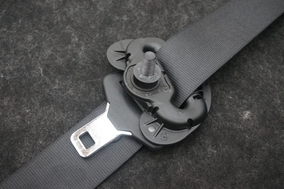 Retrator de cinto de segurança dianteiro direito passageiro preto fabricante de equipamento original 72117284488 BMW M2 F87 16-18 - Imagem 4 de 4