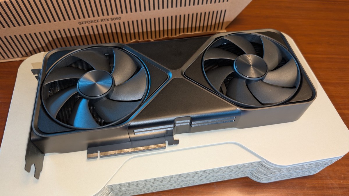 NVIDIA GeForce RTX 5090 Founders Edition 32GB GDDR7 Graphics Card