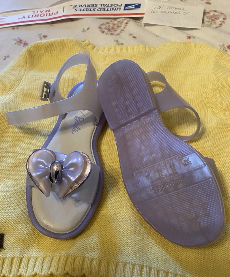 Mini Melissa Mar Girl's Sandals + Barbie Size 2 Heart Shaped Bow - Image 3 of 3