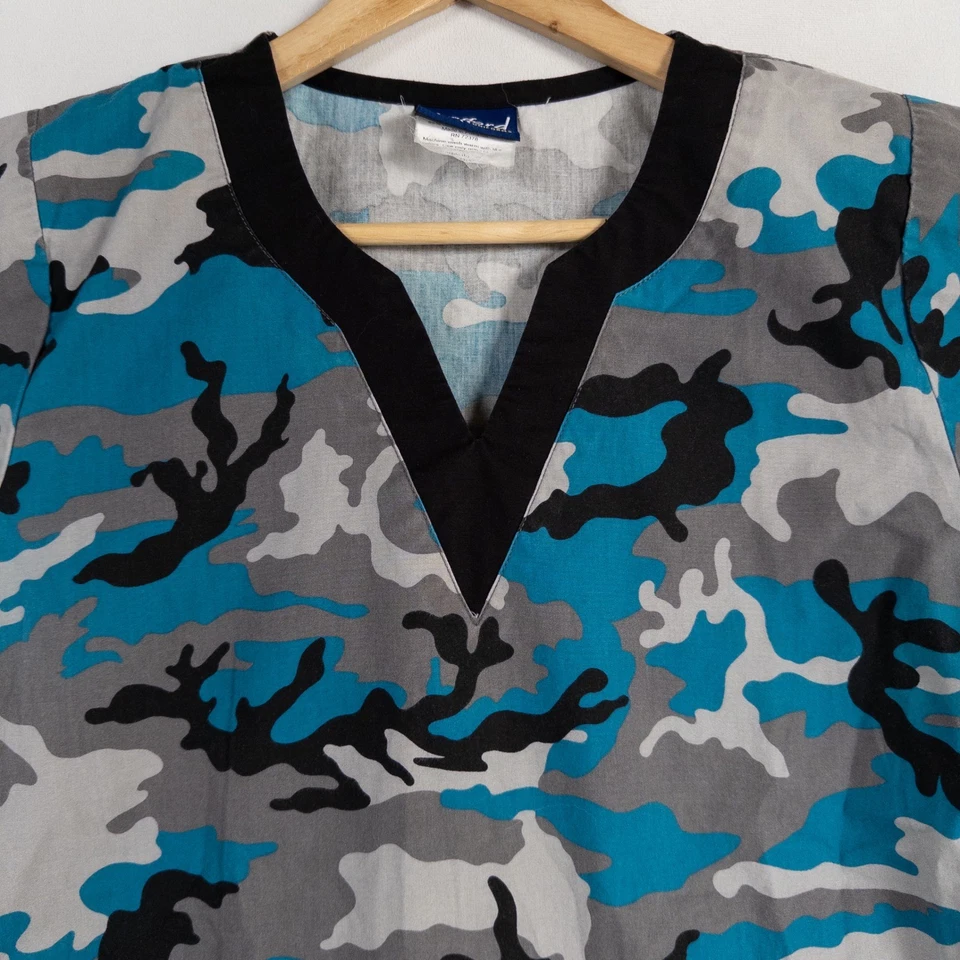 Tafford Uniforms Scrub Top Women Small Blue Gray Camo Print Short Sleeve Pockets - Image 2 of 4