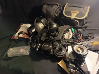 Lot appareils photos argentique et numériques non testés canon FTb QL