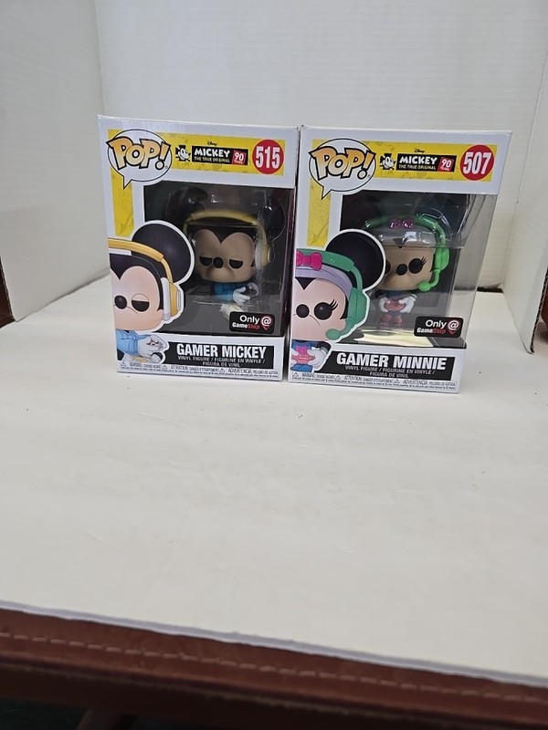 Funko Pop Set Disney Gamer Mickey # 515/ Gamer Minnie Mouse  #507 GAMESTOP EX