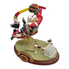 The Memory Company NHL Detroit Red Wings "Go For The Goal" Figurine 2003