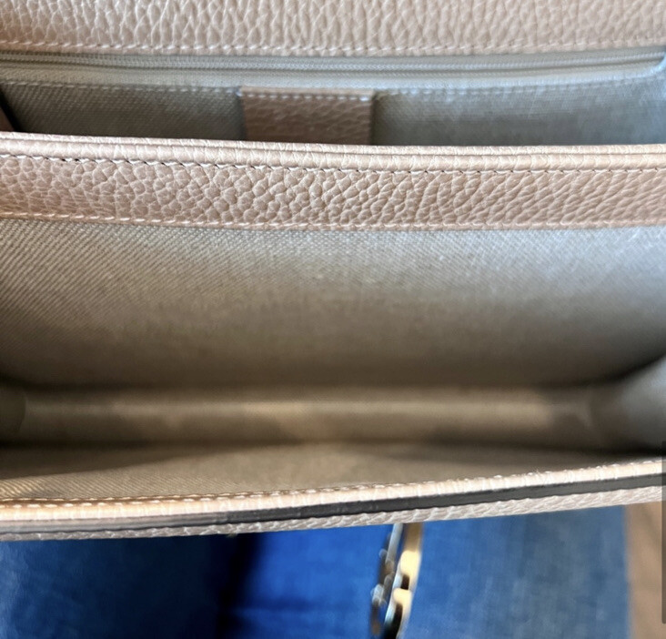 Authentic Gucci Calfskin Interlocking G Shoulder … - image 9