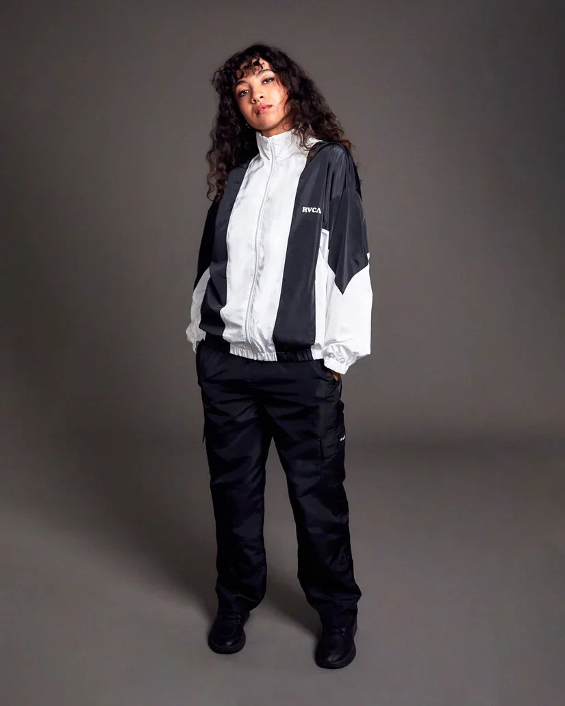 RVCA Stella Maxwell Throwback Windbreaker Jacket Womens Size M NWT 