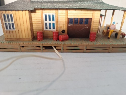 TYCO #906. LIGHTED FREIGHT STATION - Picture 19 of 20