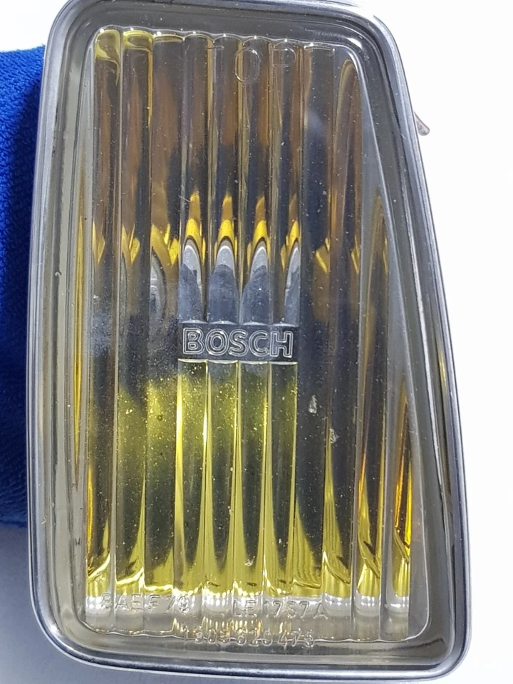 Mercedes W126 BOSCH Yellow fog lamp right 1980-1985 1305352006 Foto 4 de 4