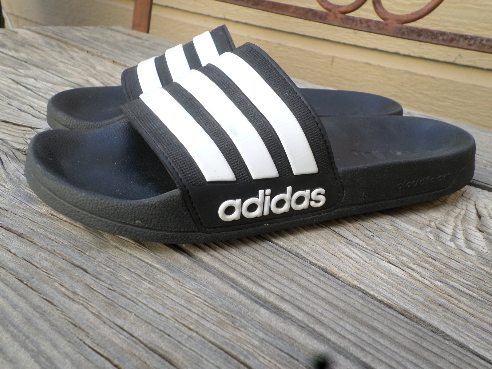 Sandali adidas bianchi e neri. 8 uomo