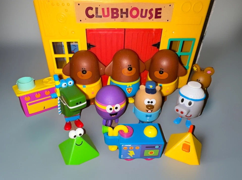 RARE Hey Duggee Clubhouse Playset + 10 Characters & Accessories 2014 VHTF - Image 2 of 4