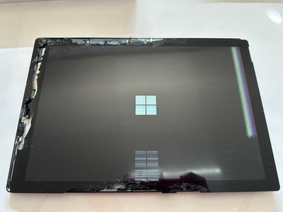 Microsoft Surface Pro 7 i7 / 16GB / 512GB   Defekt (Bootloop, Display beschädigt