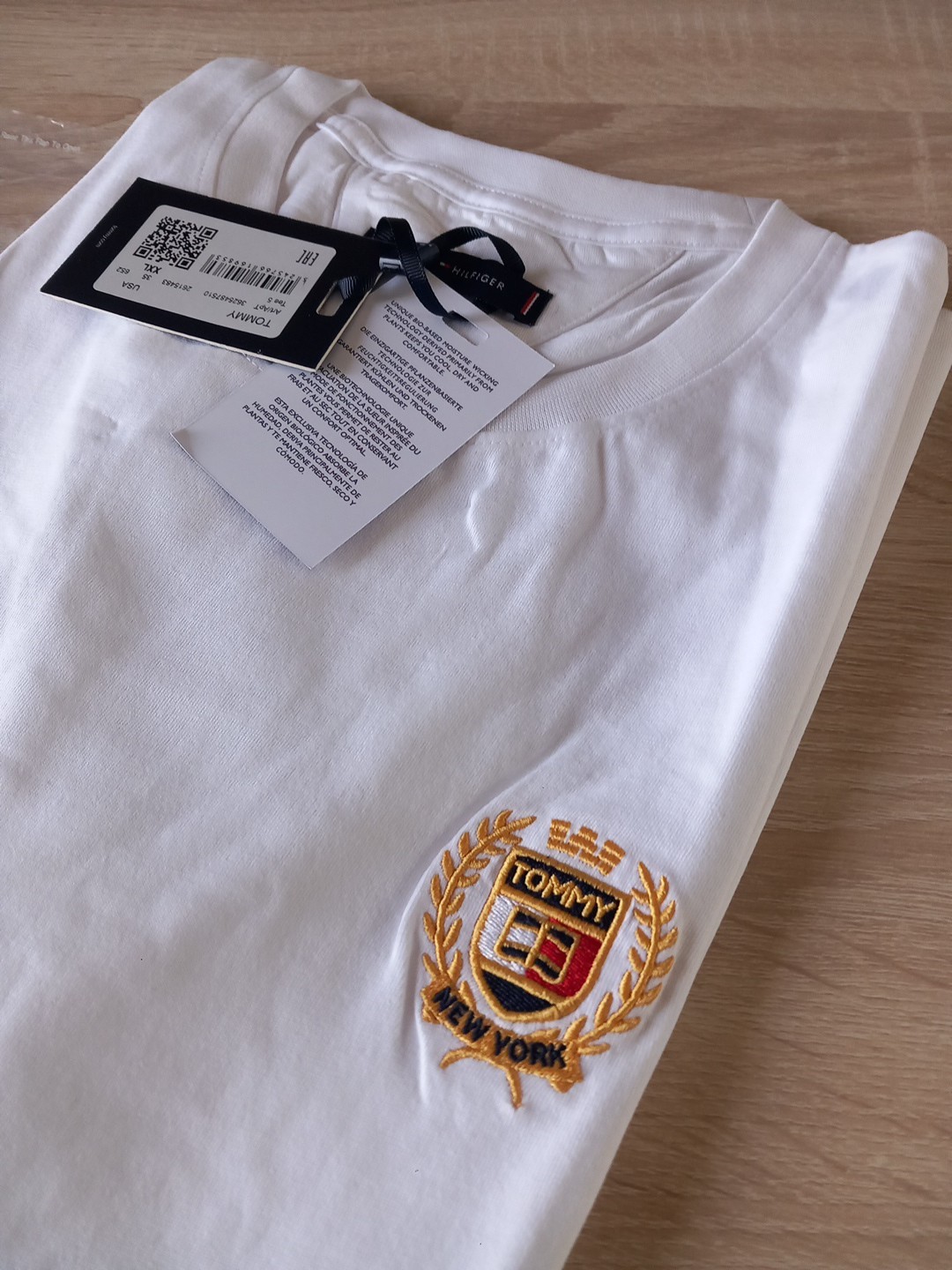 Tommy Hilfiger Men's T-Shirt thumbnail 2