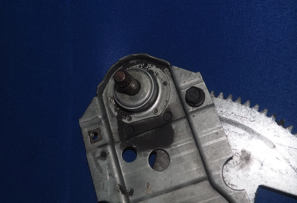 1968 1969 Chevy Camaro Firebird Pasenger Right Quarter Window Regulator OEM - Image 4 of 4