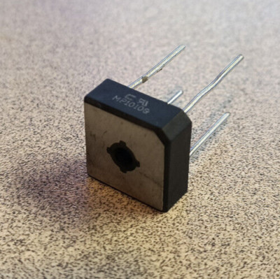Single phase bridge rectifier If: 10A Urmax: 1000V IFSM: 240A MP10G single phase