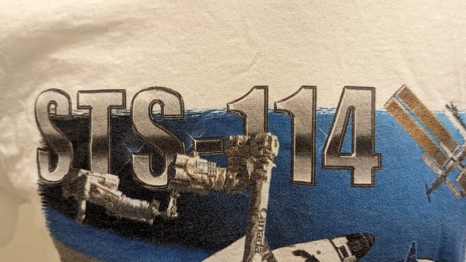 NASA SPACE SHUTTLE DISCOVERY RETURN TO FLIGHT T-SHIRT STS-114   * M * L * XL - Image 3 of 4