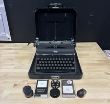 Vintage 1940s Royal Quiet De Luxe Portable Typewriter Black Crinkle Bundle / Lot thumbnail