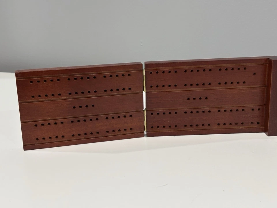 Tablero de cuna de madera National Geographic cierre magnético sin clavijas cubierta sellada Foto 3 de 4