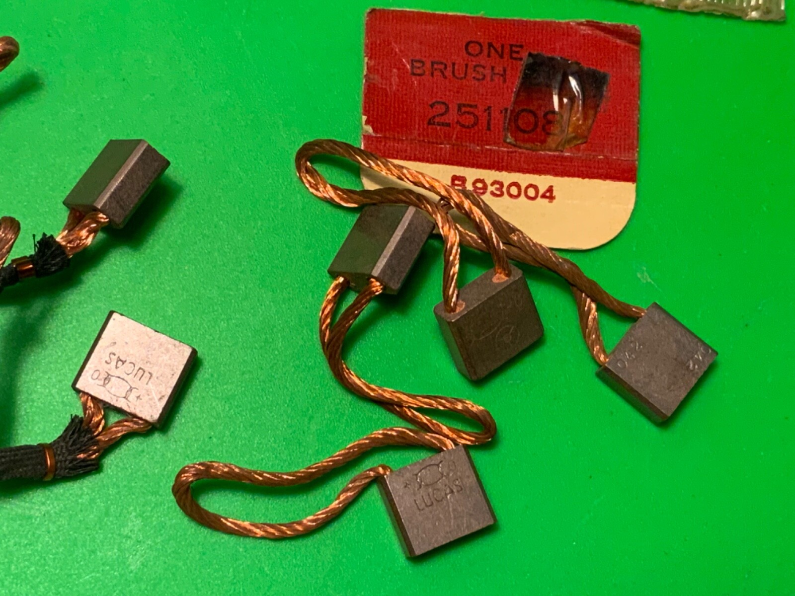 M35G1 starter motor brush set X2 Lucas 251108 TAB128 fits Vauxhall CA