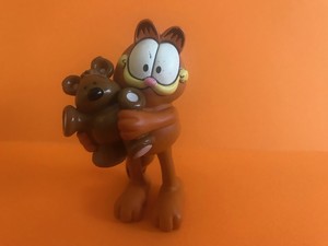 Details About Pvc Figurine Old Garfield Or Isidore The Cat And His Teddy Show Original Title