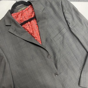 black blazer with red lining