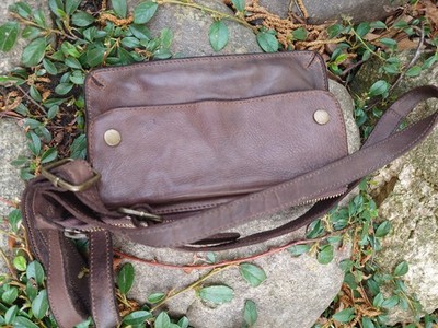 Harold's Ledertasche Handytasche Echtleder braun ähnlich Liebeskind Dr. Martens
