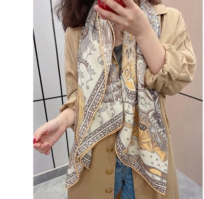 New High Luxury! 30% Silk & 70% Wool Hand Rolled Edges Wrap Scarf Shawl 53'-