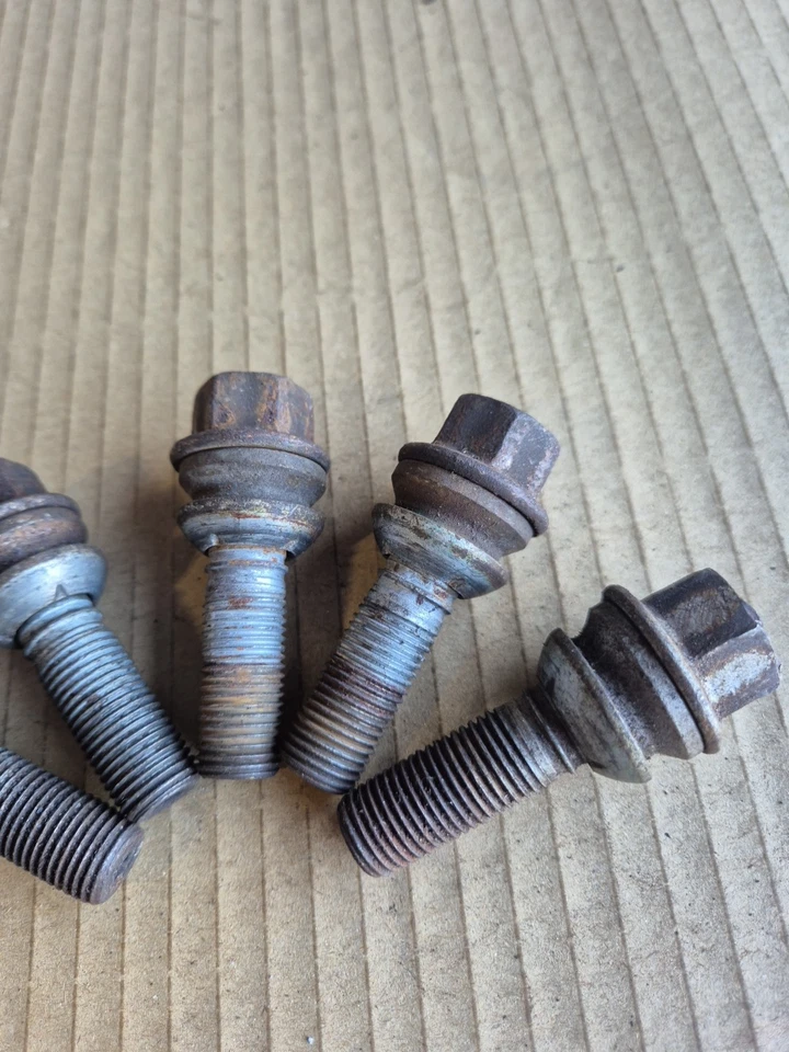 (x5) Audi Q7 4L 2005-14/ VW Touareg / Porsche Cayenne Wheel Lug Bolts M14x1.5mm - Imagem 3 de 4